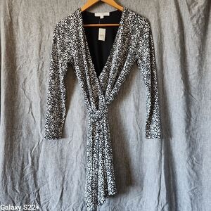 NWT!! Loft, Size 6P, Black and White Wrap Dress w Long Sleeves